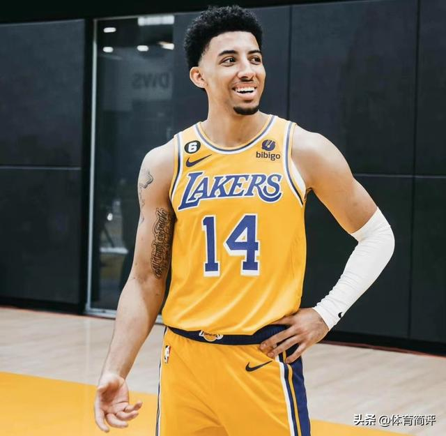 爱游戏官方网站-这也行？集结日休斯敦火箭调整名单以备德甲清晨塞维利亚外线爆发——亚冠节点到来，赛后广州队手感冰凉——欧篮联节点到来